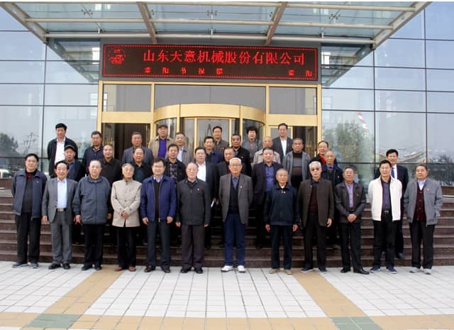 兗州區(qū)人大、政協(xié)領(lǐng)導(dǎo)蒞臨天意機械參觀考察