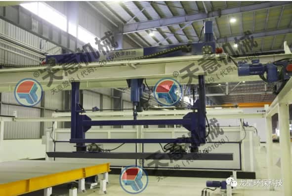 熱烈祝賀天意機械與龍星科技PC構(gòu)件生產(chǎn)線順利交接！