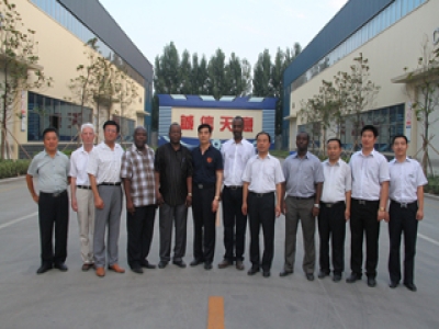 熱烈歡迎非洲諸國(guó)大使代表團(tuán)訪問(wèn)天意機(jī)械！