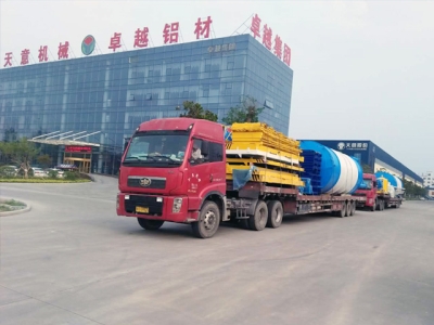 熱烈祝賀內蒙古客戶輕質墻板生產線成功啟運！