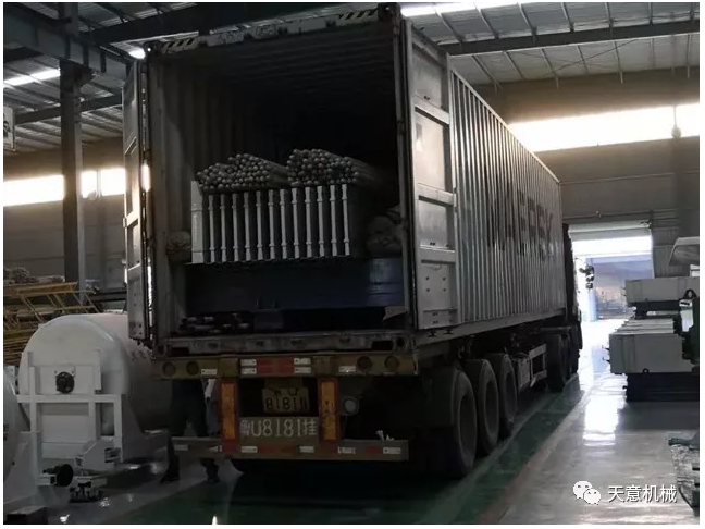 天意機(jī)械為柬埔寨客戶加工生產(chǎn)年產(chǎn)80萬平方輕質(zhì)墻板生產(chǎn)線成功裝車啟運(yùn)！